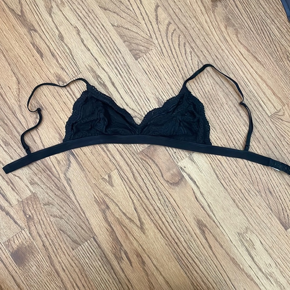 Cosabella black triangle bralette size L